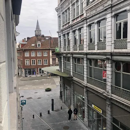 Artistically Designed Séjour chez l'habitant Tournai